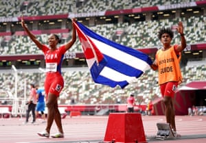 Omara Durand Elías and her guide Yuniol Kindelan Vargas.