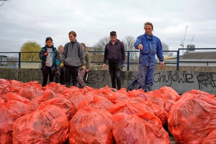 Powlesland with River Roding Trust volunteers during a clean-up in Barking.