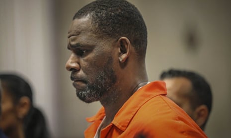 R Kelly appears during a hearing at the Leighton criminal courthouse in Chicago on 17 September 2019.