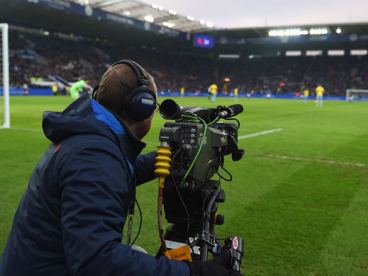 Liverpool Fans Fuming Over Amazon S 8pm Boxing Day Fixture Change Premier League The Guardian