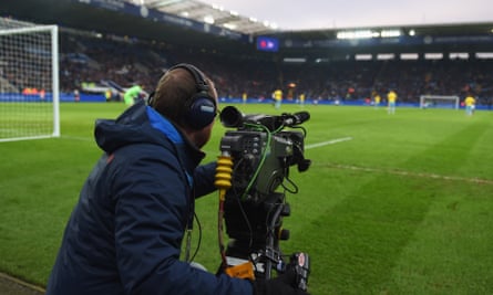 Liverpool Fans Fuming Over Amazon S 8pm Boxing Day Fixture Change Premier League The Guardian