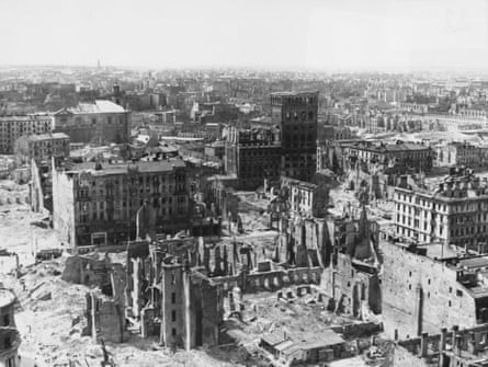 Warsaw in ruins at the end of world war two. Faced with rampant homelessness, in 1945 Poland’s new communist authorities transferred ownership of all land within the city’s pre-war borders to the municipal authorities.