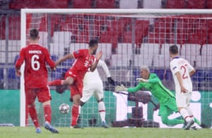 Eric Maxim Choupo-Moting heads Bayern Munich back into the game.