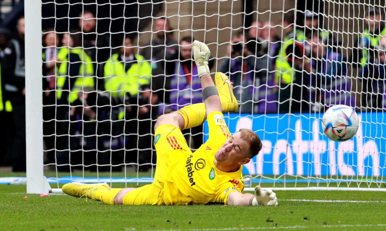 Celtic make it into the Scottish Cup Final thanks to goalkeeper Hart's heroics