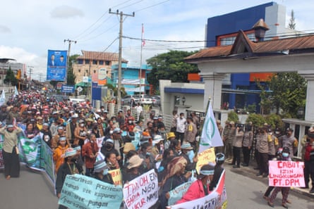 A street in the North Sumatran village of Silima Pungga-Pungga filled with protesters marching against the DPM company’s zinc mine