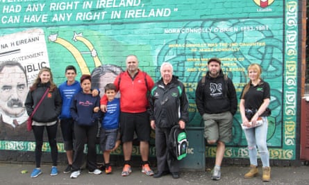Falls Road Mural Tours, Belfast with Coiste.ie