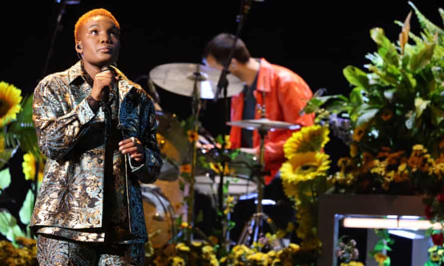 Arlo Parks, who won the breakthrough artist award.