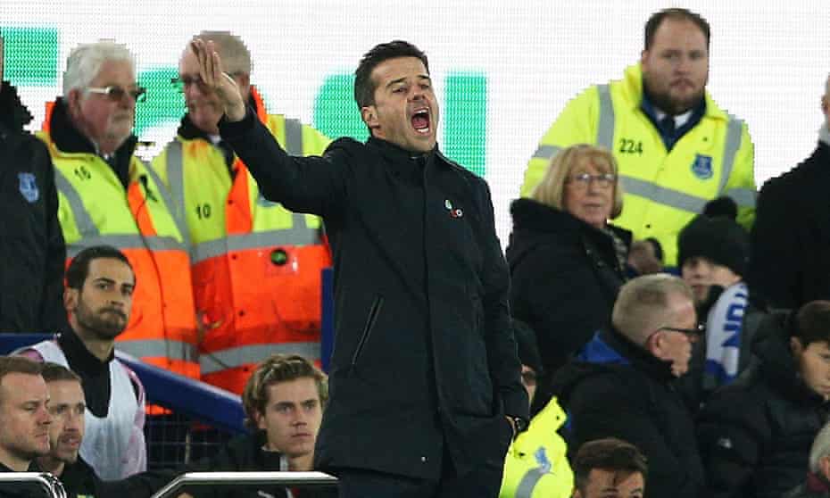 Marco Silva displays his frustration during Everton's home defeat to Everton.