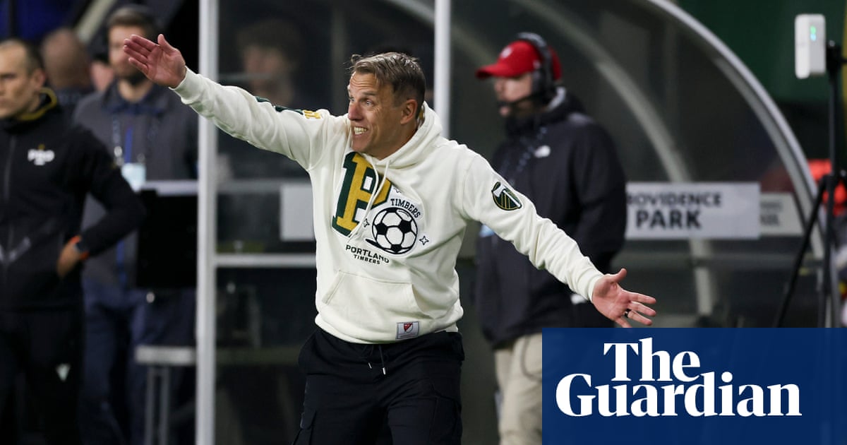 MLS weekend wrap: Tough times for Phil Neville and some very, very late goals