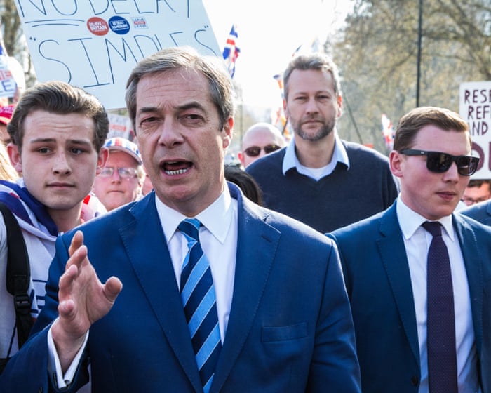 Police investigate £500,000 Reform donations from mother of fraudster who backed Farage