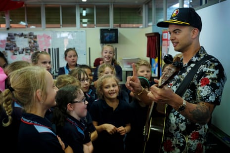 Guy Sebastian and students from Challis Community primary school in Perth, in the ABC TV documentary Don’t Stop the Music