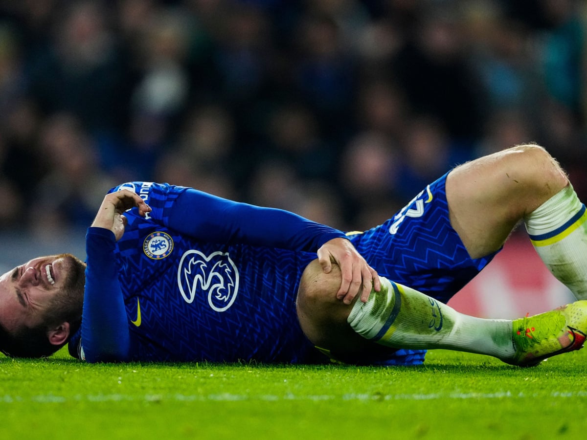 Chelsea fear Ben Chilwell's knee injury may be cruciate ligament damage |  Chelsea | The Guardian