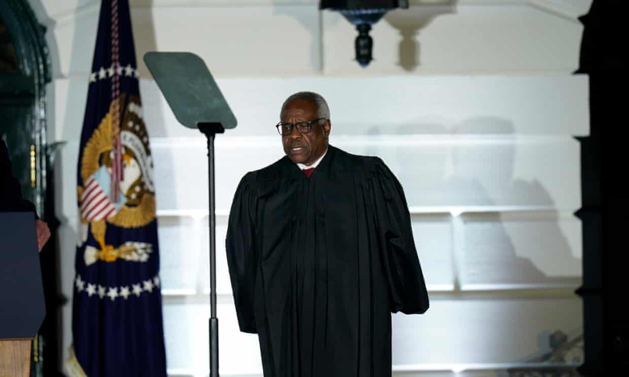 Judicial record undermines Clarence Thomas defence in luxury gifts scandal (theguardian.com)