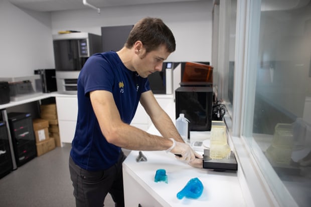 AIS engineer Callum McNamara at work in the institute’s 3D printing room.