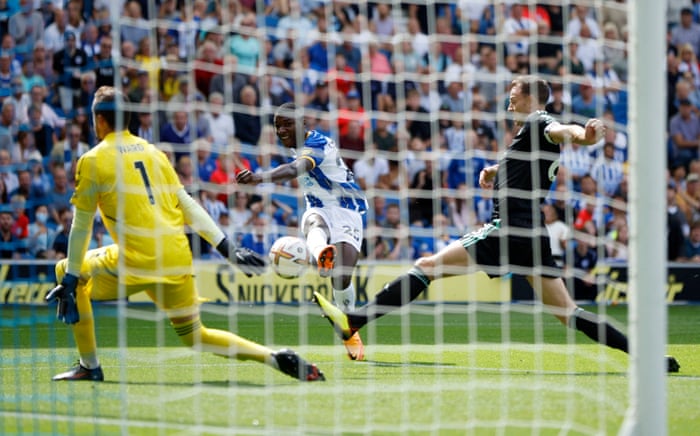 Moises Caicedo of Brighton and Hove Albion scores the second goal.