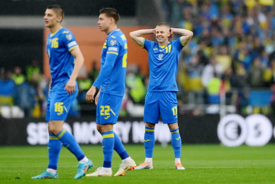 Zinchenko has it in the back of the net but the ref blows up.
