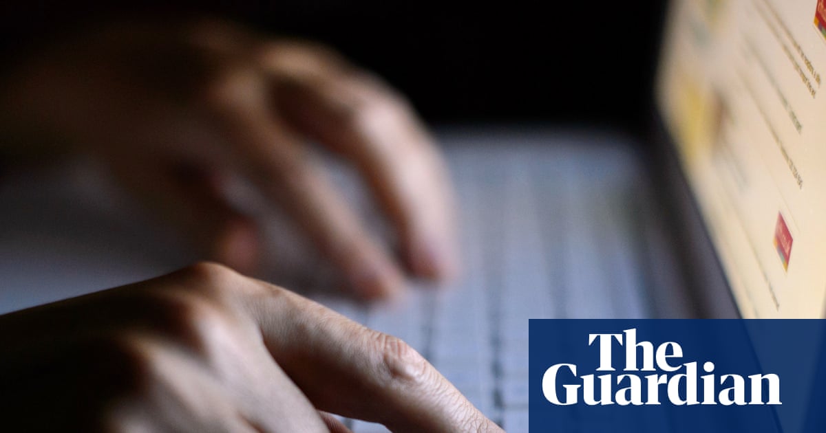 UK sex offenders may have to tell police about social media and dating accounts