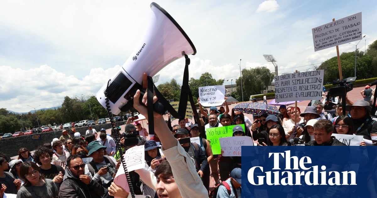 Mexico’s top university orders 58,000 students to resit entrance exam after suspected cheating