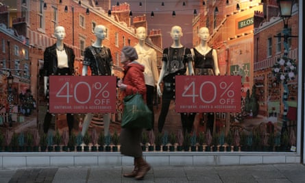 Upstater decked High street stores cut prices to compete for Christmas customers