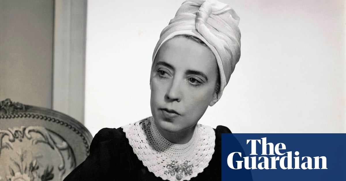 Artist, impresario, couturier: V&A to stage Schiaparelli retrospective