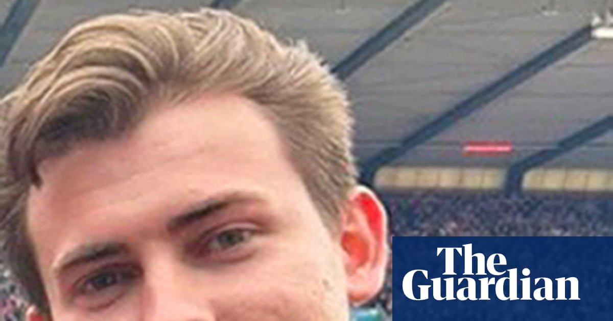 Glasgow University accused of failing student who killed himself on graduation day