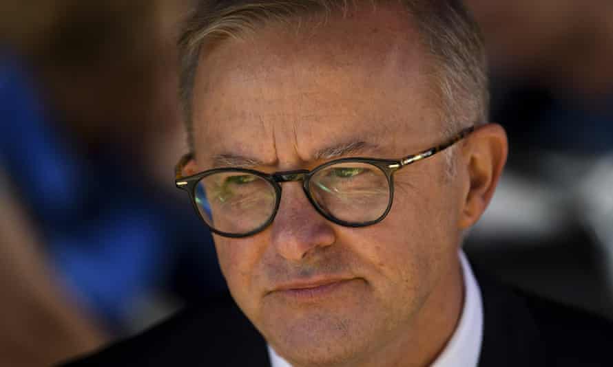 Anthony Albanese says the government is ‘dismissive’ of the level of insecure work.