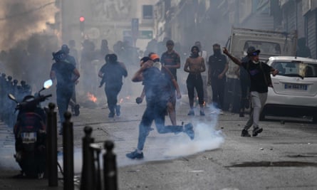 Choque de la policía con manifestantes en Marsella