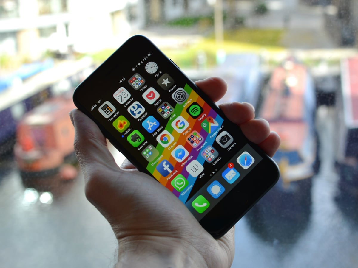 Iphone 8 Review So This Is What Good Battery Life Feels Like Technology The Guardian