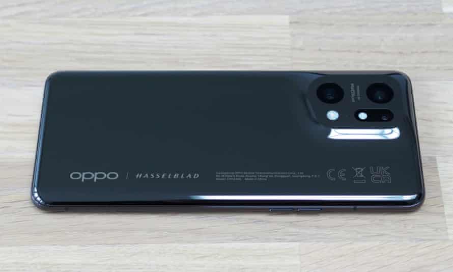 the back of the Oppo Find X5 Pro