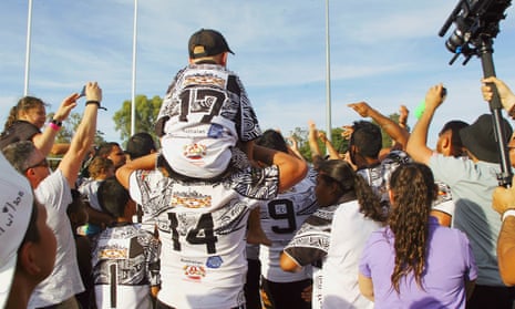 The kaleidoscope of colour that is the Koori Knockout has been described as a washing machine, ‘a load of coloured clothing representing the bright colours of the jerseys and supporter gear worn by the community all mixed in together’.