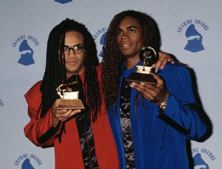Fab Morvan with Rob Pilatus at the 1990 Grammy awards.