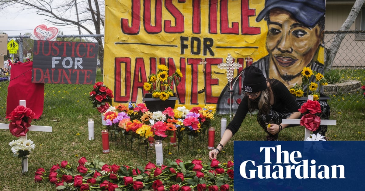 Daunte Wright killing: potential jurors face grilling on policing and protest