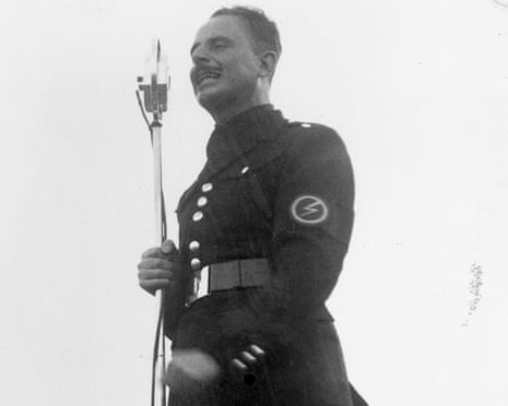 Sir Oswald Mosley addressing a fascist meeting in the Albert Hall. 1934 Sir Oswald Mosley addressing a fascist meeting in the Albert Hall. 1934