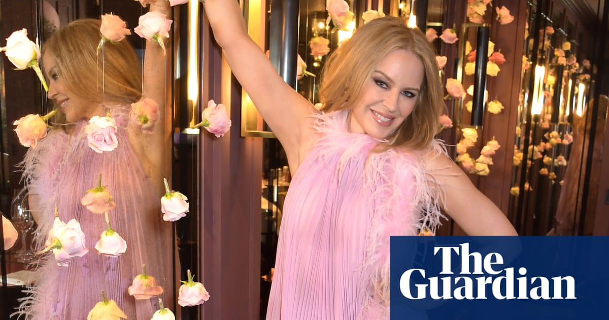 TV stasera: Kylie Minogue brings the disco to Jools Holland’s studio