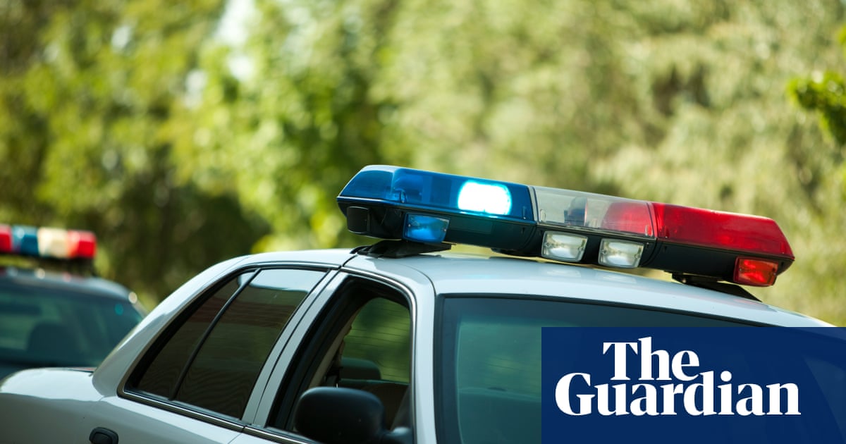 被绑架时开车: 佛罗里达男子不规律驾驶以吸引警察