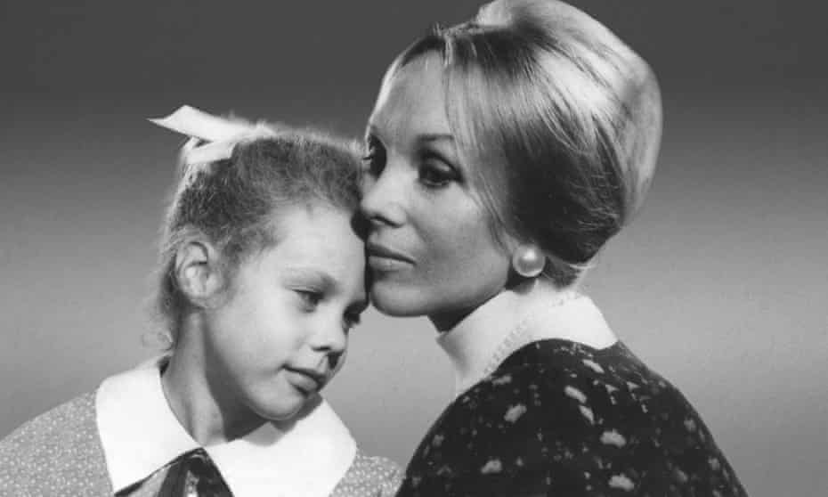 ‘A trail of broken lives’: Anne Hamilton-Byrne, the leader of Australian cult the Family, with ‘Leeanne’. Hamilton-Byrne has died aged 98.