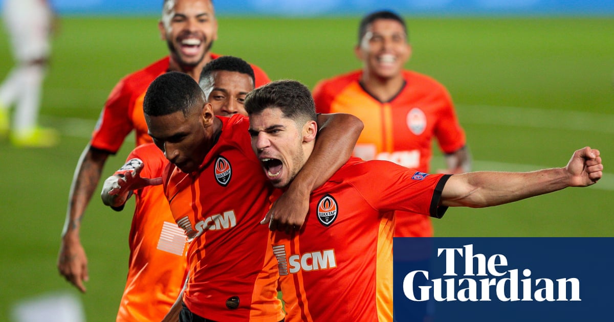 Real Madrid shocked by Shakhtar before El Clásico – Football Weekly Extra