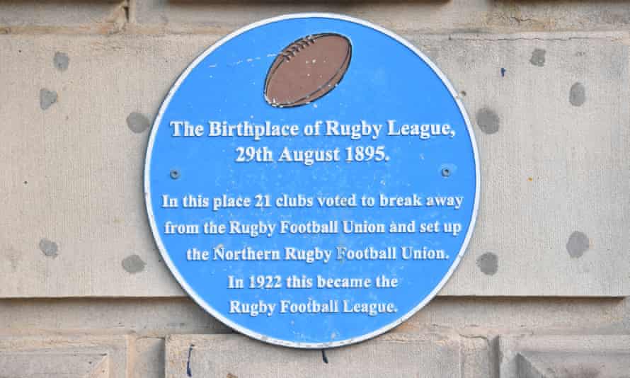 A plaque outside The George marks the date of a meeting at the hotel which led to the formation of rugby league