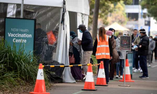 pix Covid Update Nsw Abc https www theguardian com australia news live 2021 jul 07 australia covid live update nsw sydney lockdown gladys berejiklian schools online learning coronavirus vaccine rollout