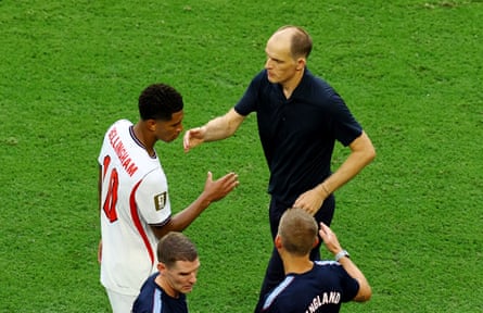 Thomas Tuchel goes to shingle hands pinch Jude Bellingham arsenic he is substituted against Norway.