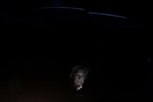 New York, USA: Democratic presidential candidate Hillary Clinton waits in her car after arriving at Westchester County airport in White Plains