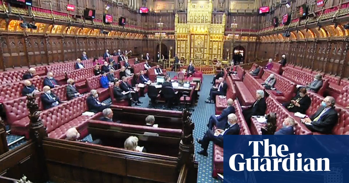 Lords reject clause in bill criminalising refugees who arrive by irregular route