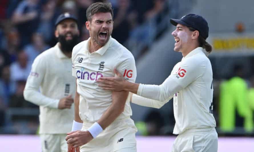 Jimmy Anderson (centre) after dismissing India captain Virat Kohli for seven runs at Headingley
