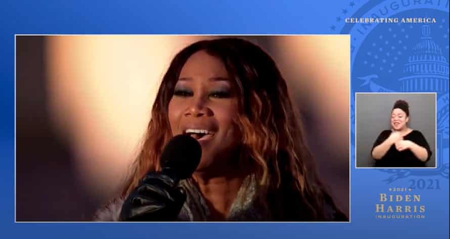 Yolanda Adams performed Leonard Cohen’s Hallelujah.