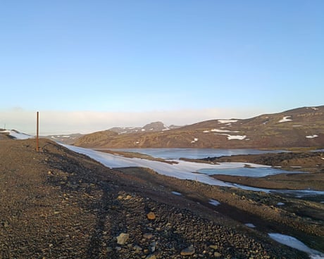 Record winter temperatures in Antarctic raise fears over speed of climate breakdown