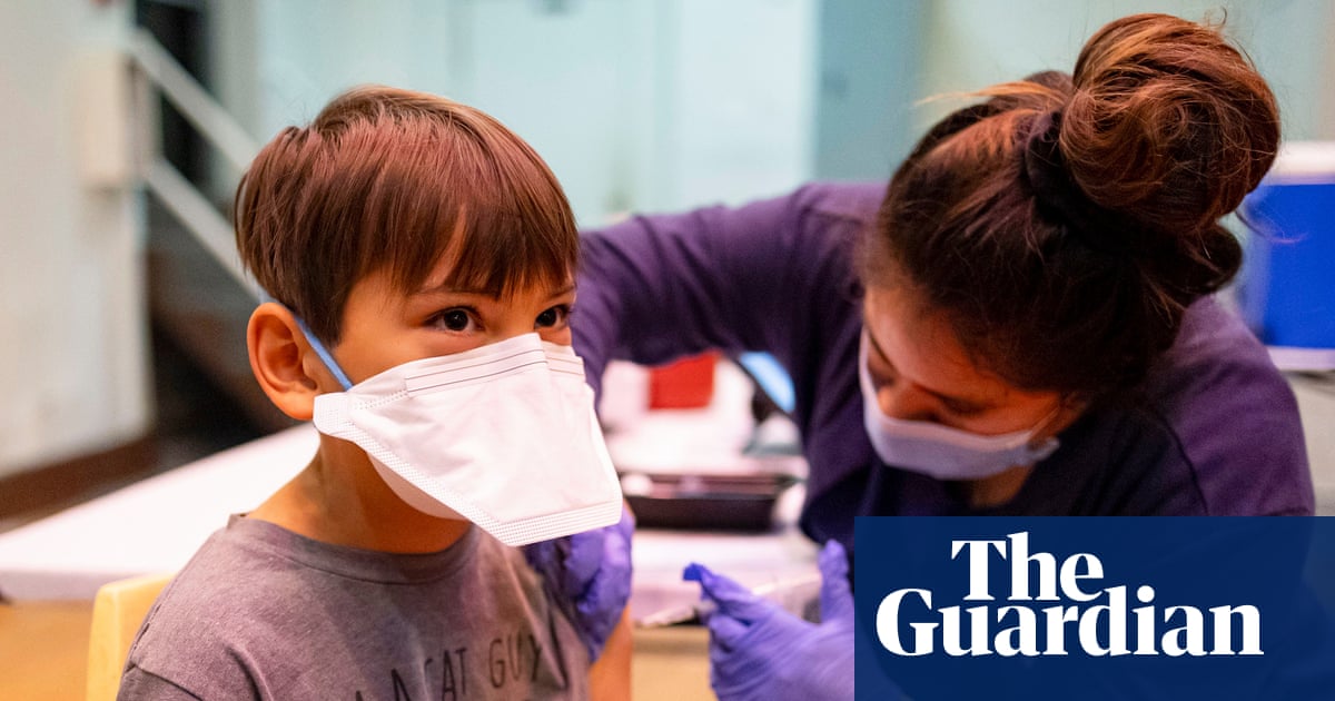 CDC officials urge US flu vaccination after record child deaths last year