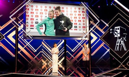 Jen Beattie receives the Helen Rollason Award via video link in 2021.