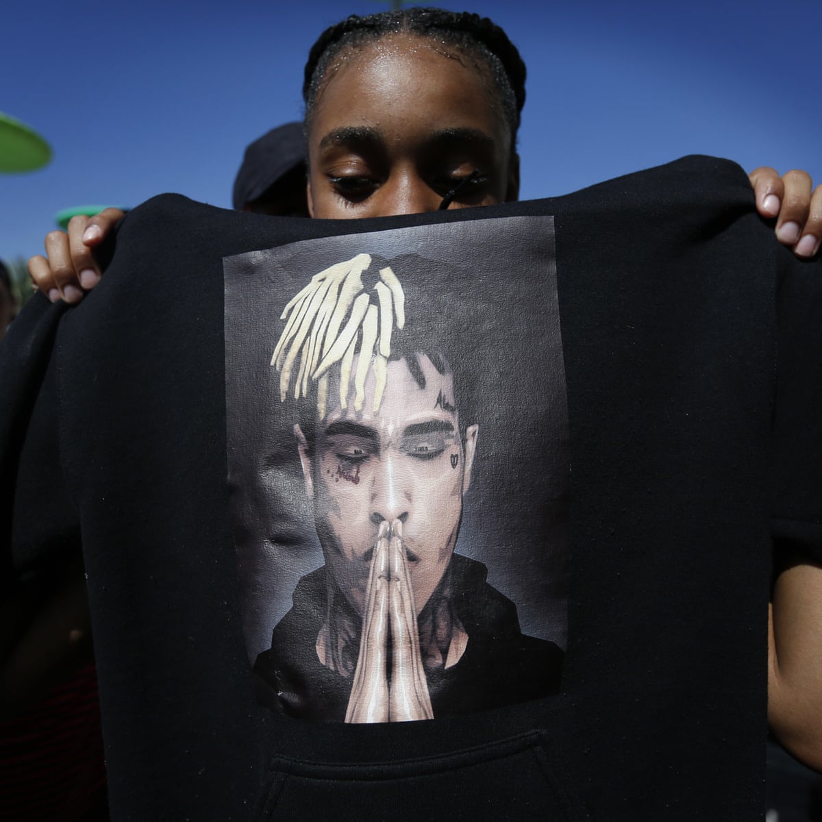 The Cult Of Xxxtentacion How Fans Pay Tribute To An Abusive