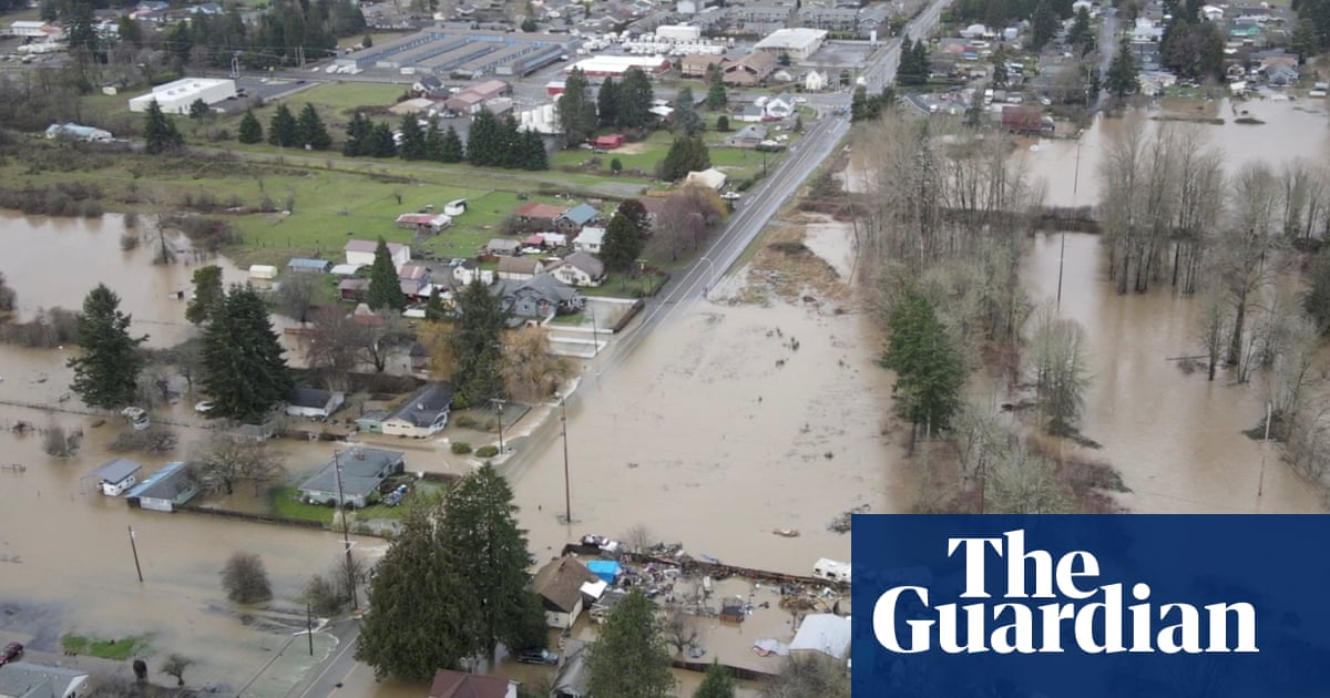 Snow and record rain fuel flooding threat in US Pacific north-west
