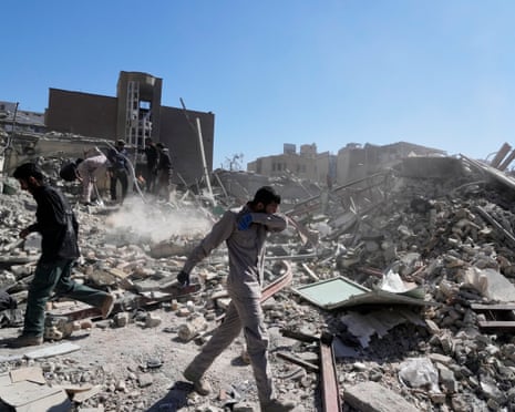 Danni derivanti da un attacco di droni contro gli Stati Uniti ambasciata a Riad